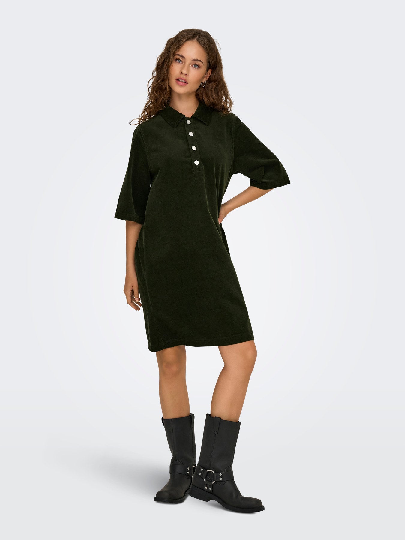 Jurken - Onlgry-Nessa S/S Corduroy Dress van Only