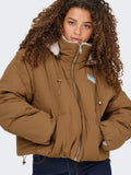 Cloud dancer Jassen - Onlmaria Life Reversible Puffer Jacket van Only