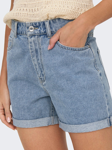 Light blue denim Shorts - Onlvega Hw Mom Denim Shorts Noos van Only