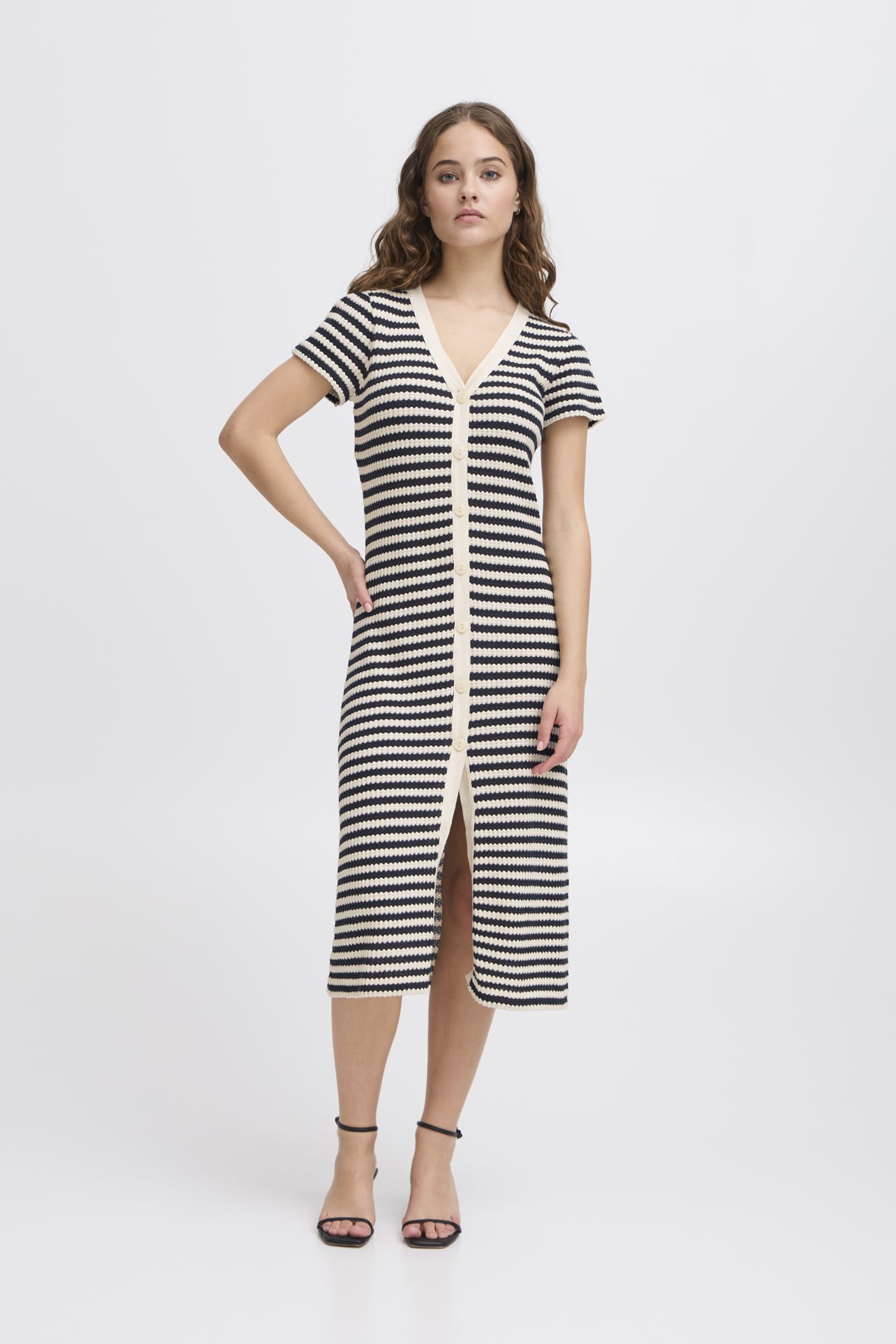 Total Eclipse Birch Stripe Jurken - Ihlorianna Dress van Ichi