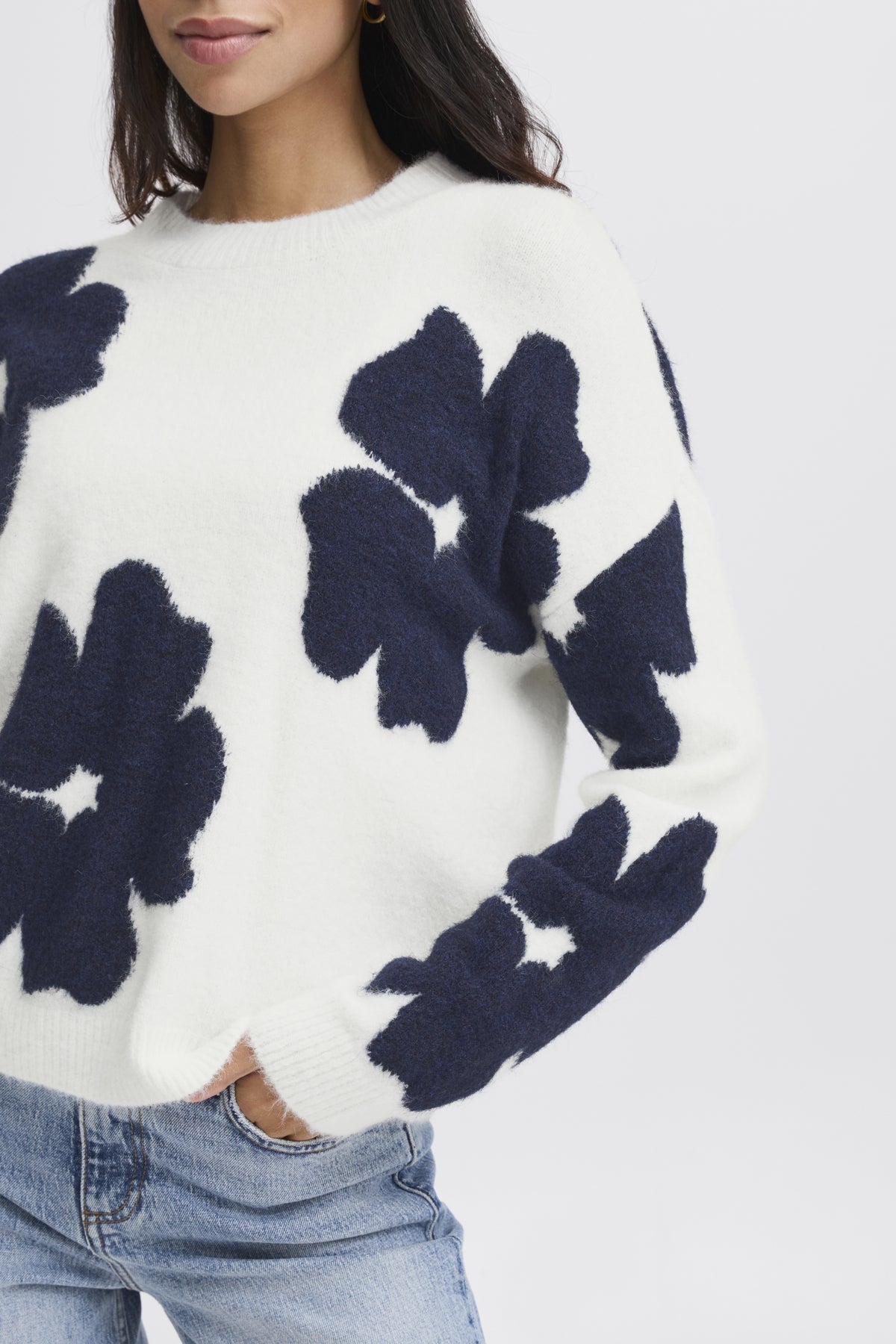 Pulls - Byomea Flower Jumper van b.young