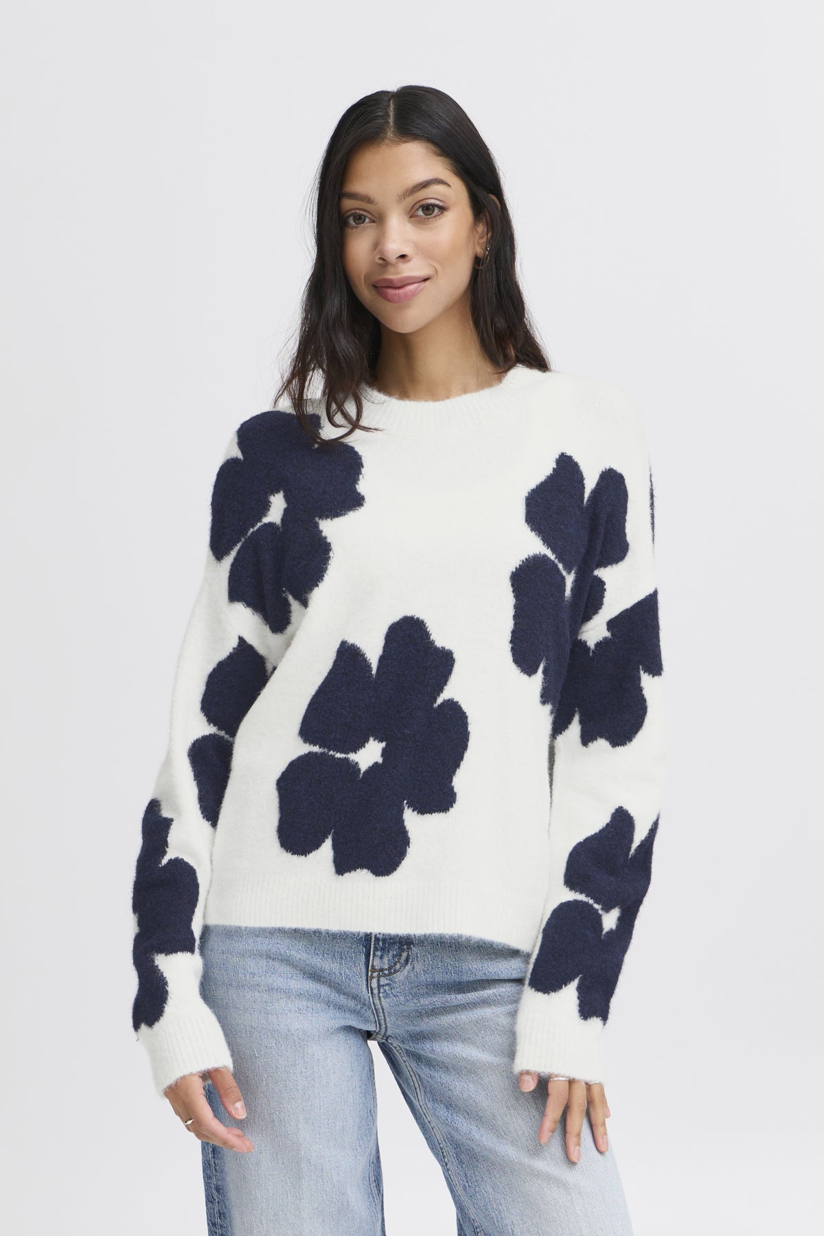 Pulls - Byomea Flower Jumper van b.young