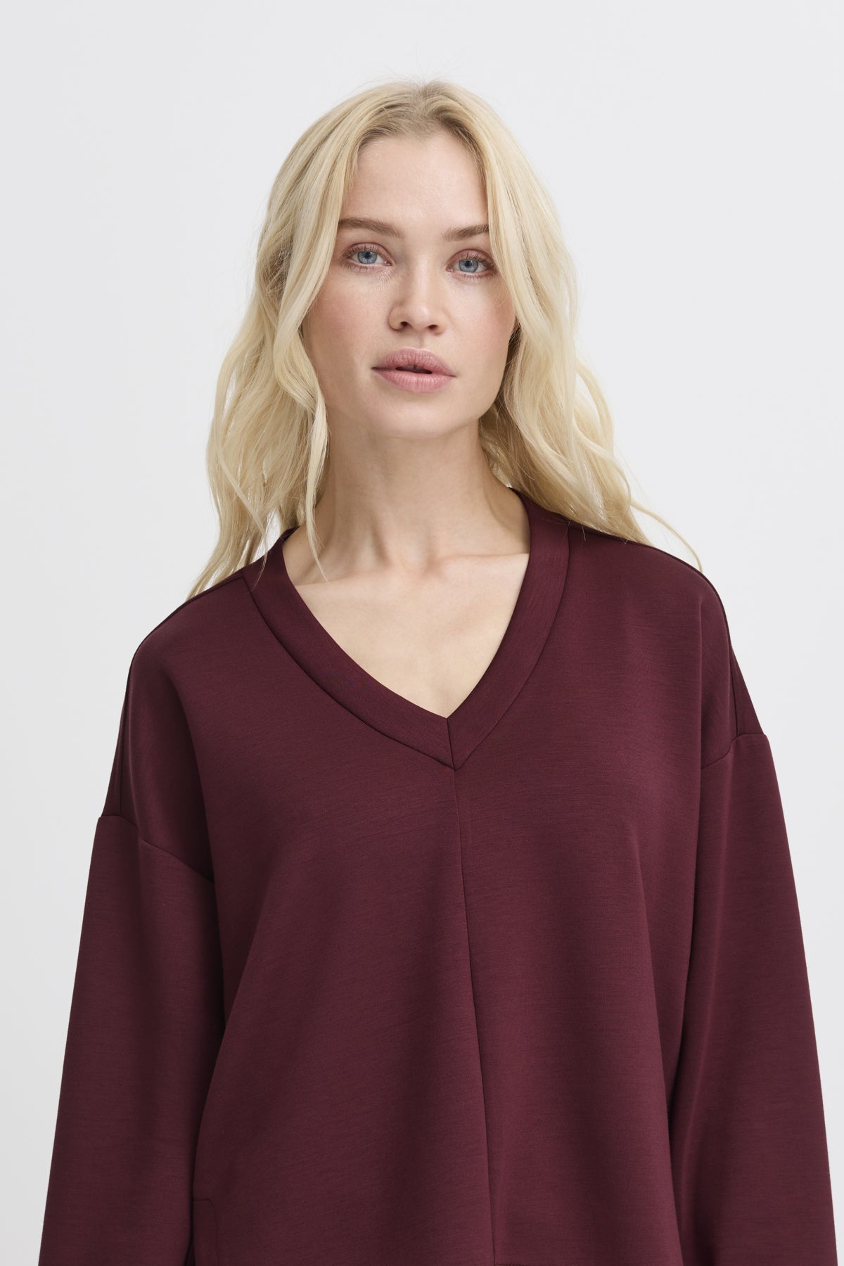 Port Royale Sweaters - Bypusti V-neck Cropped Blouse van b.young