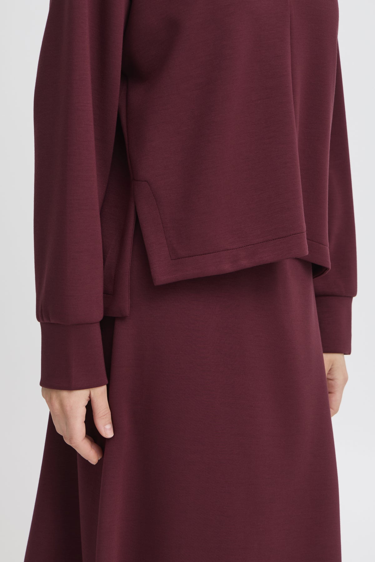 Sweaters - Bypusti V-neck Cropped Blouse van b.young