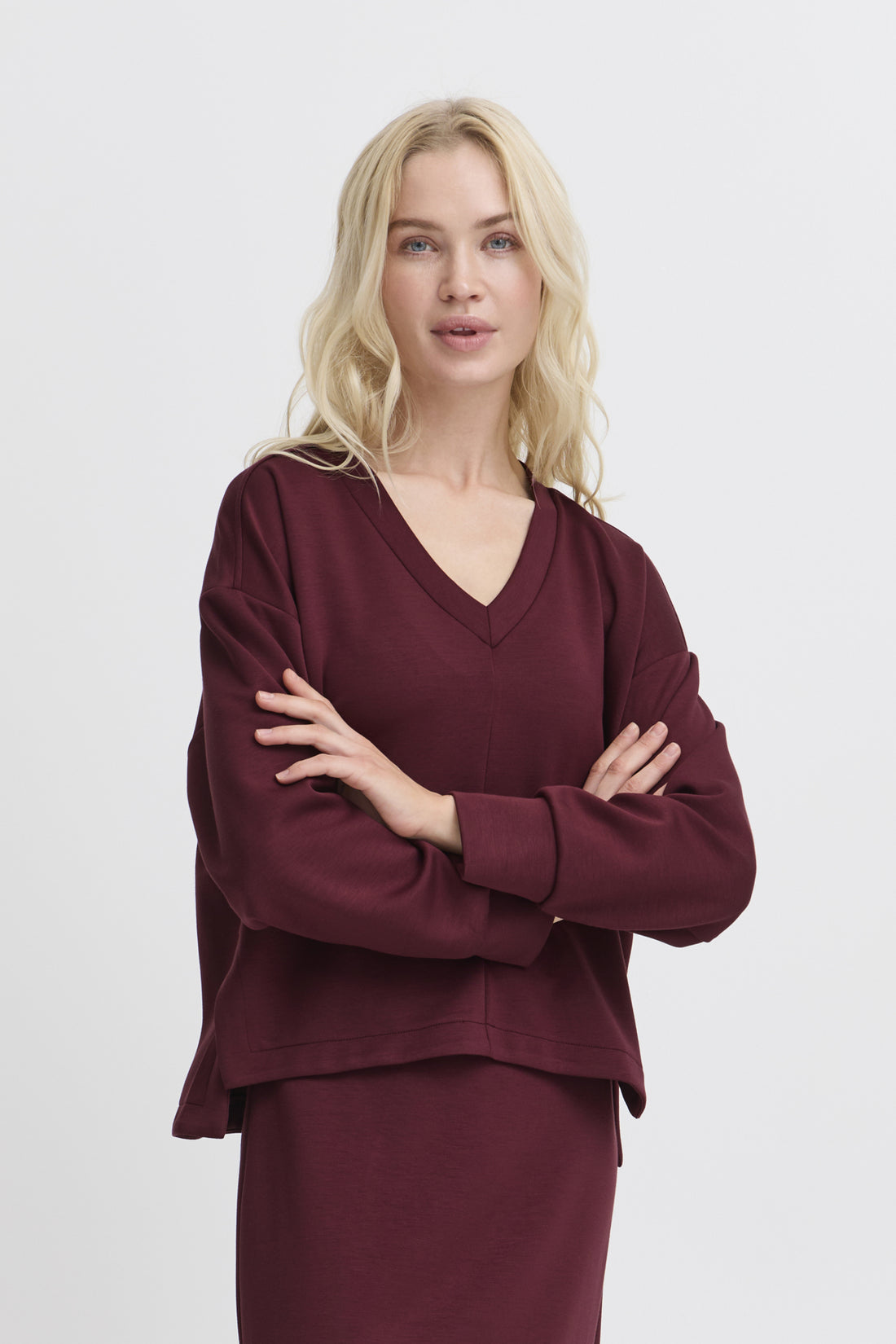 Sweaters - Bypusti V-neck Cropped Blouse van b.young