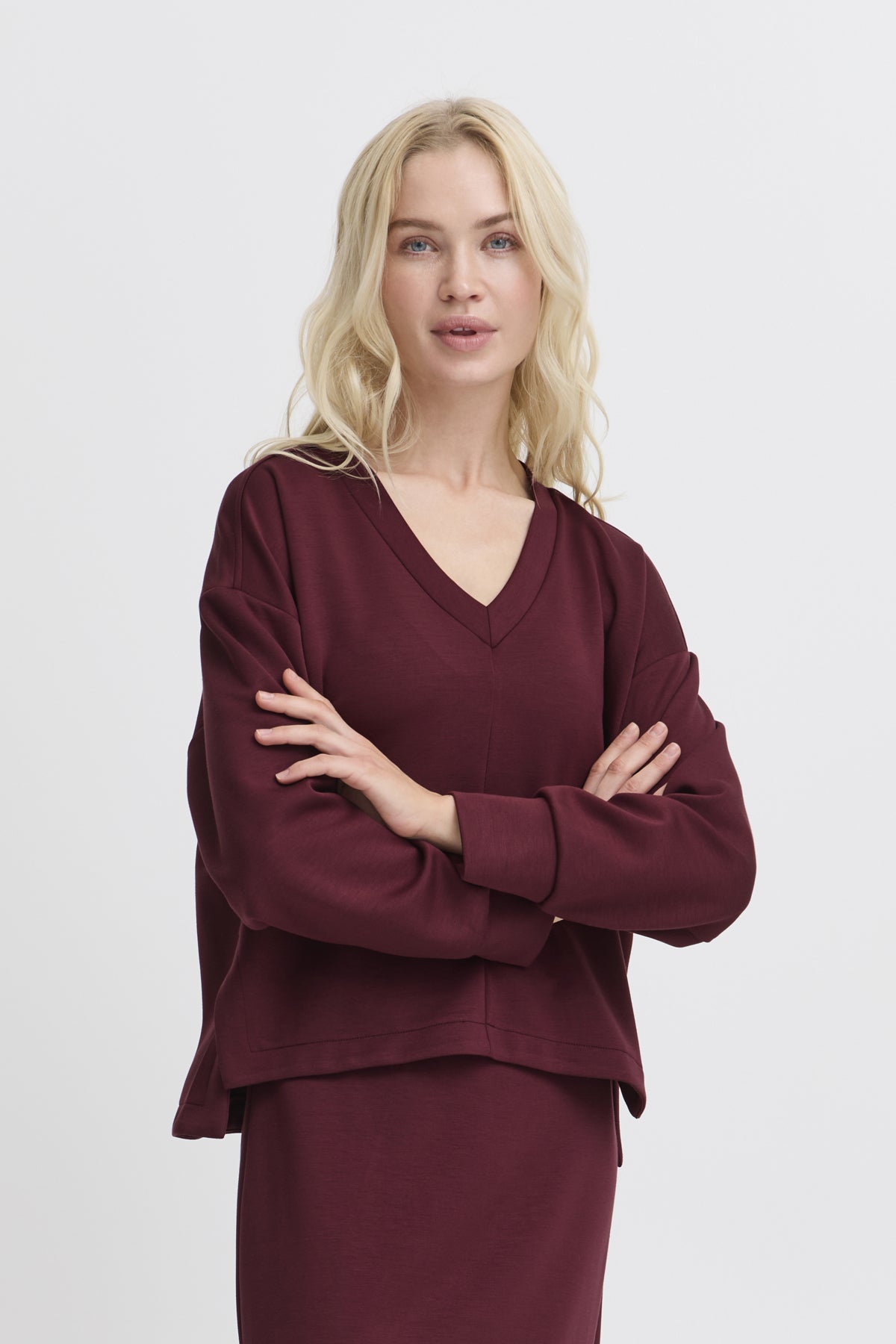 Sweaters - Bypusti V-neck Cropped Blouse van b.young