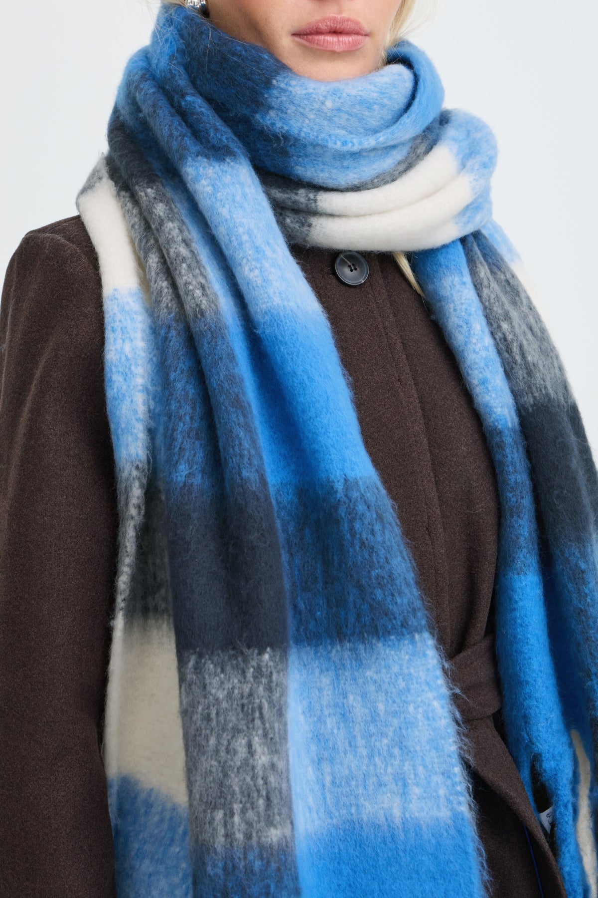 Bywatti Scarf 2