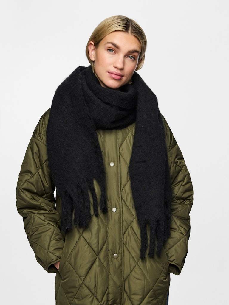 30% Pcnikita Long Scarf Noos - AW24 - koop Sjaals van Pieces bij Meisjes Brugge