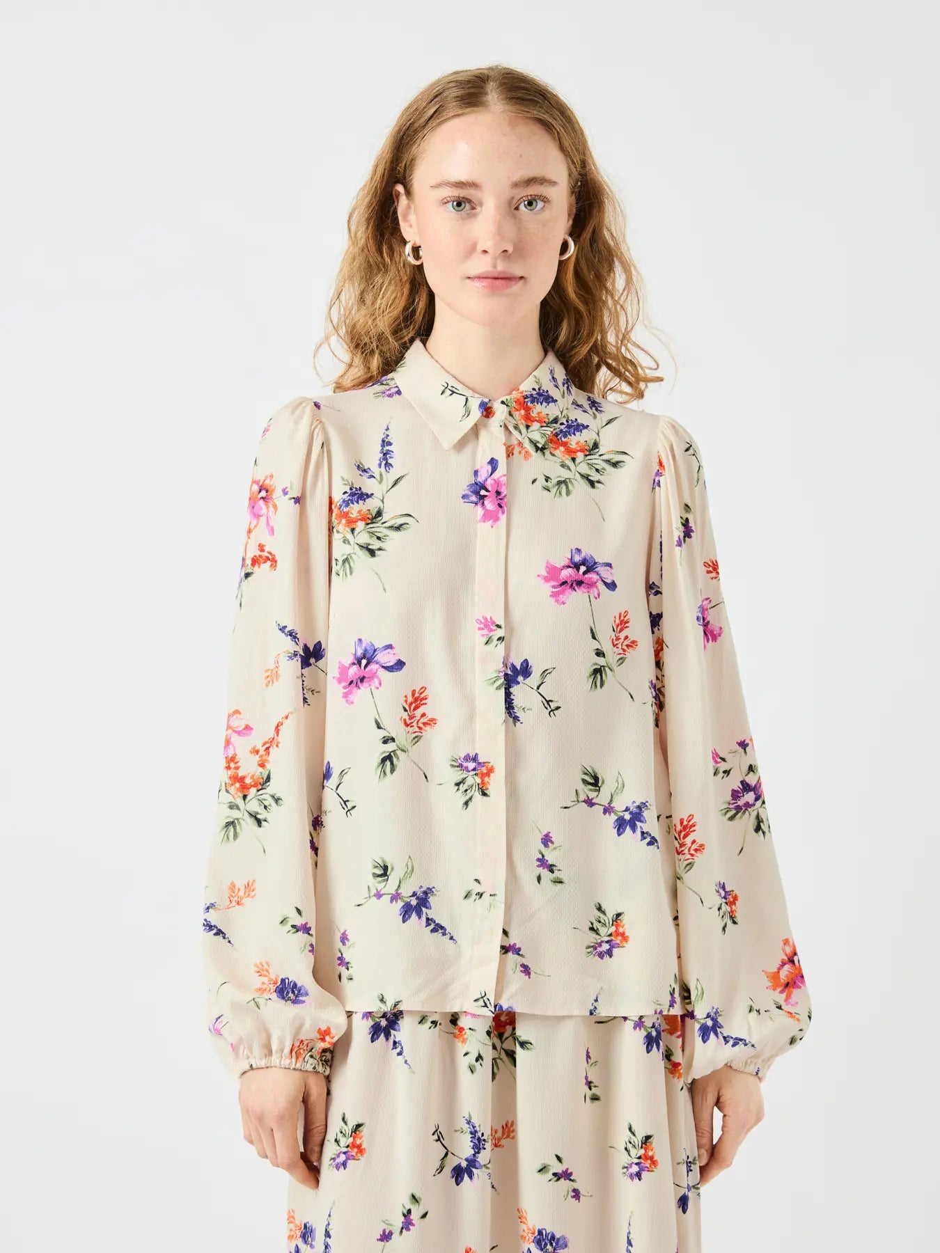 Shirts - Yasasina Ls Shirt Noos - SS25 van Y.A.S