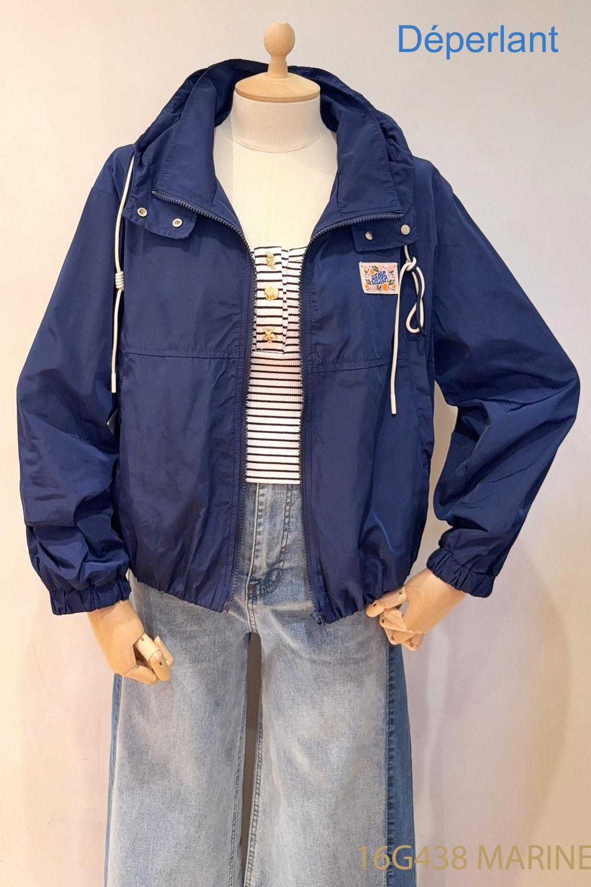 Jacket imperméable avec patch 16g438
