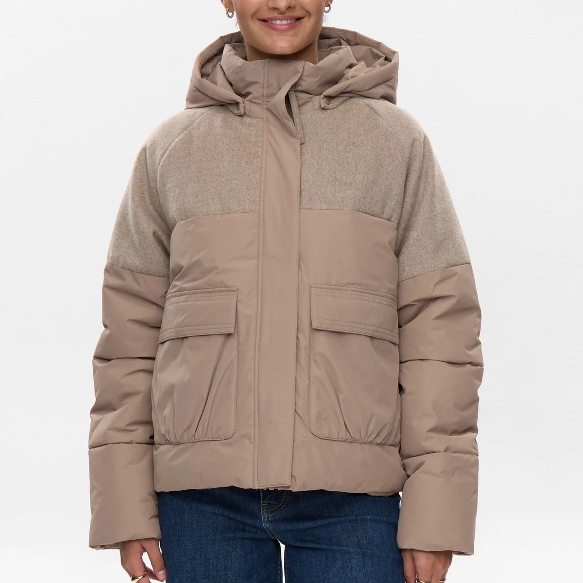 Jassen - Nuwillow Short Jacket van Numph