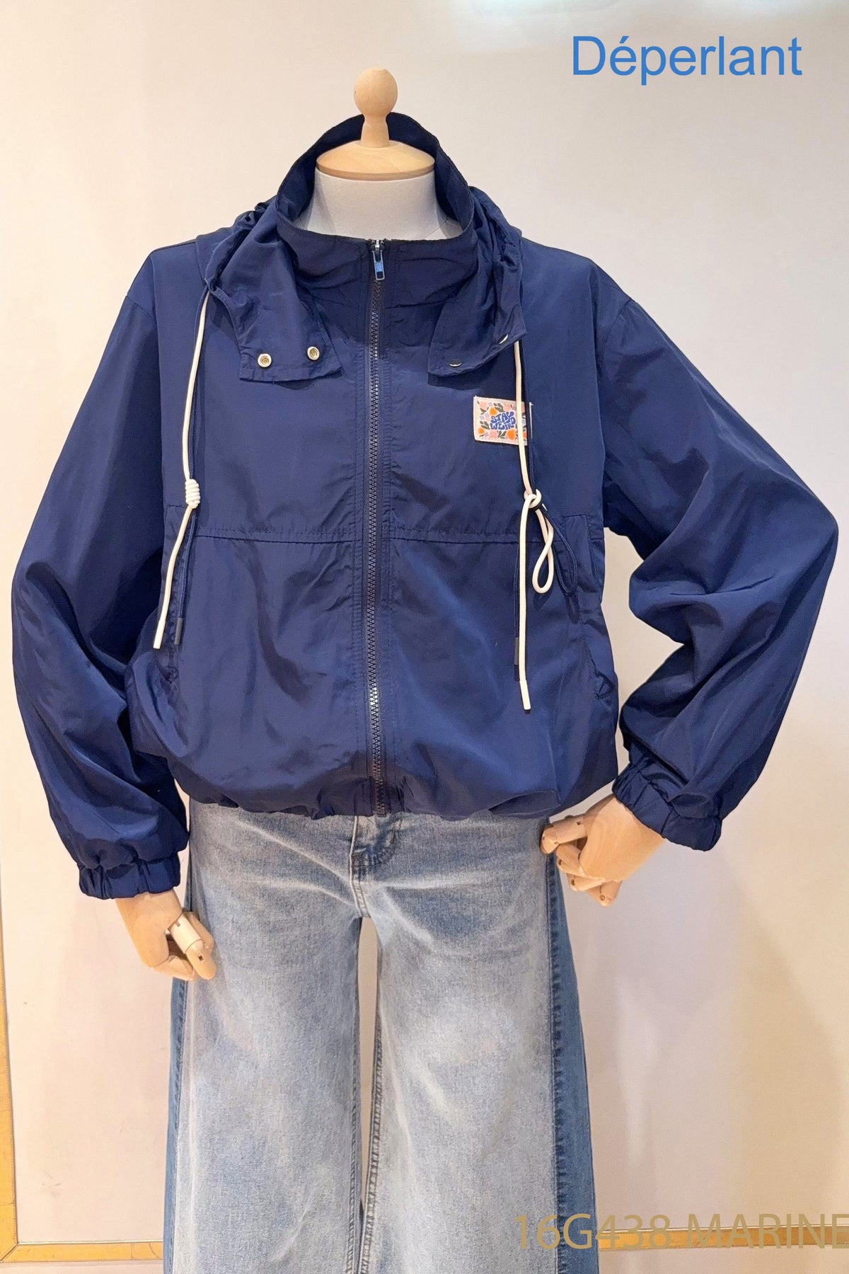 Jacket imperméable avec patch 16g438