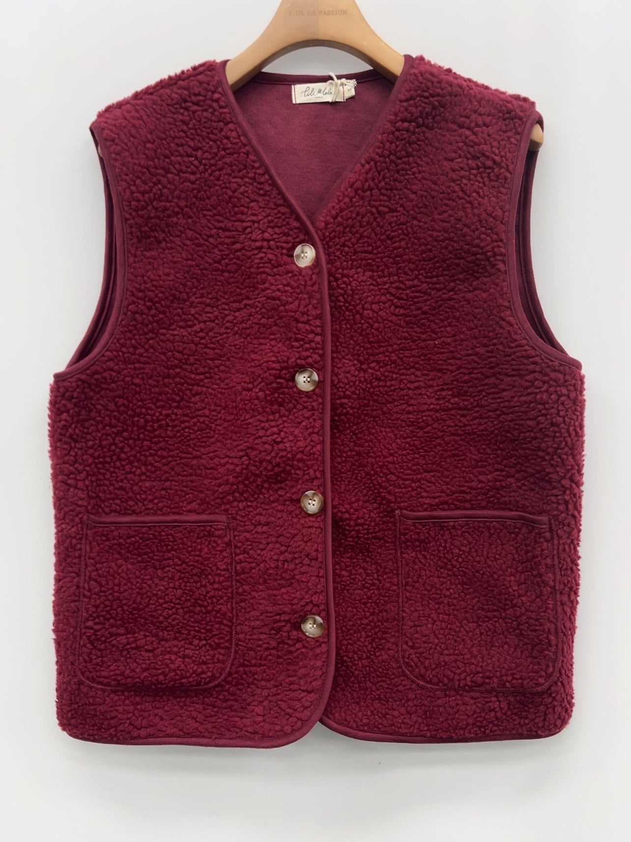 bordeaux Jassen - Noor teddy vest van Lili & Lala