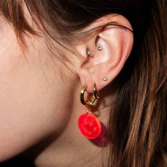 Juwelen - Plexi hoop - Smiley van Atelier Jean