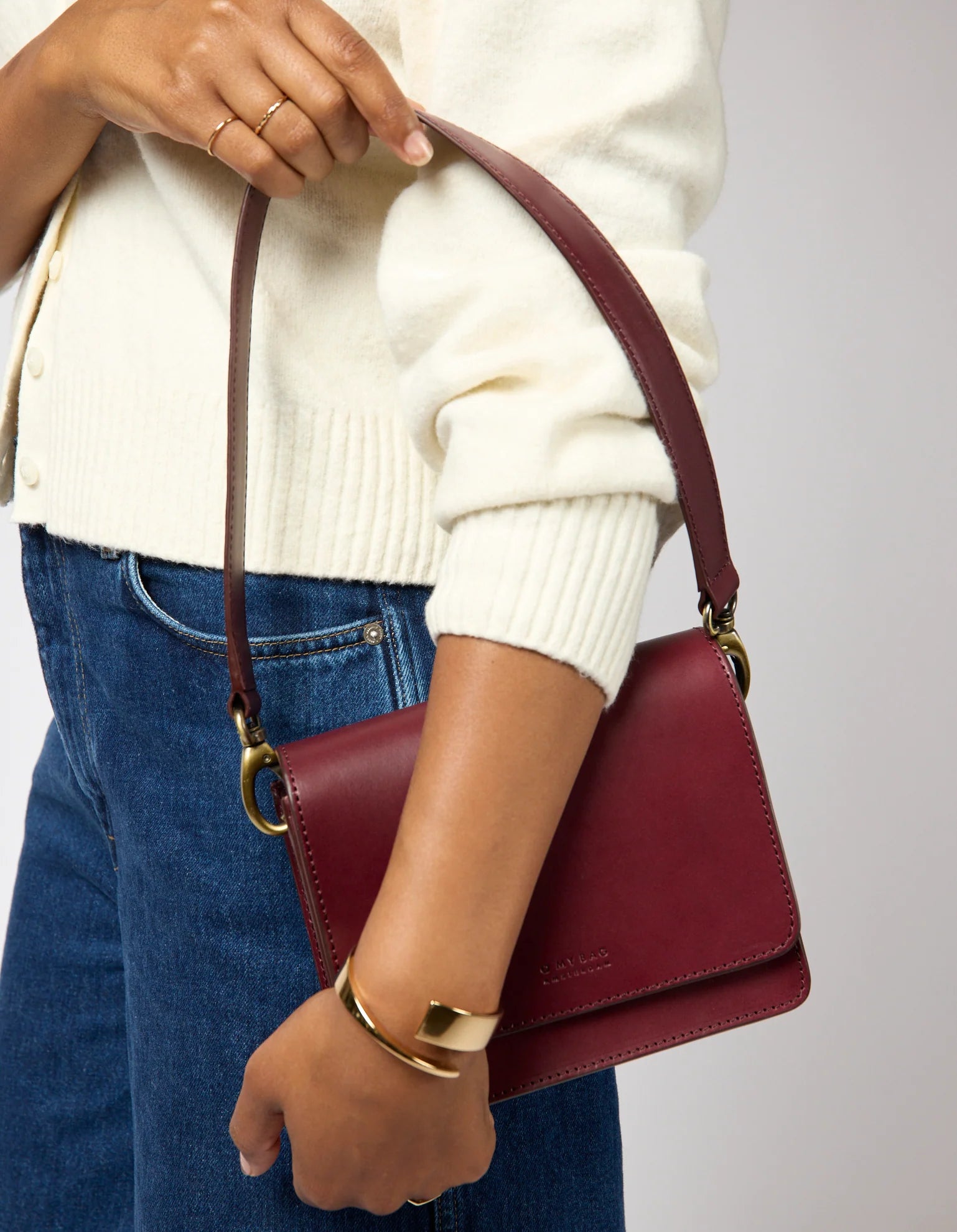 Handtassen - AUDREY MINI bag Dark Cherry Classic Leather with 2 straps van O My Bag