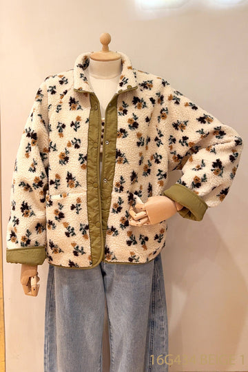 Reversibel teddy coat with flowers