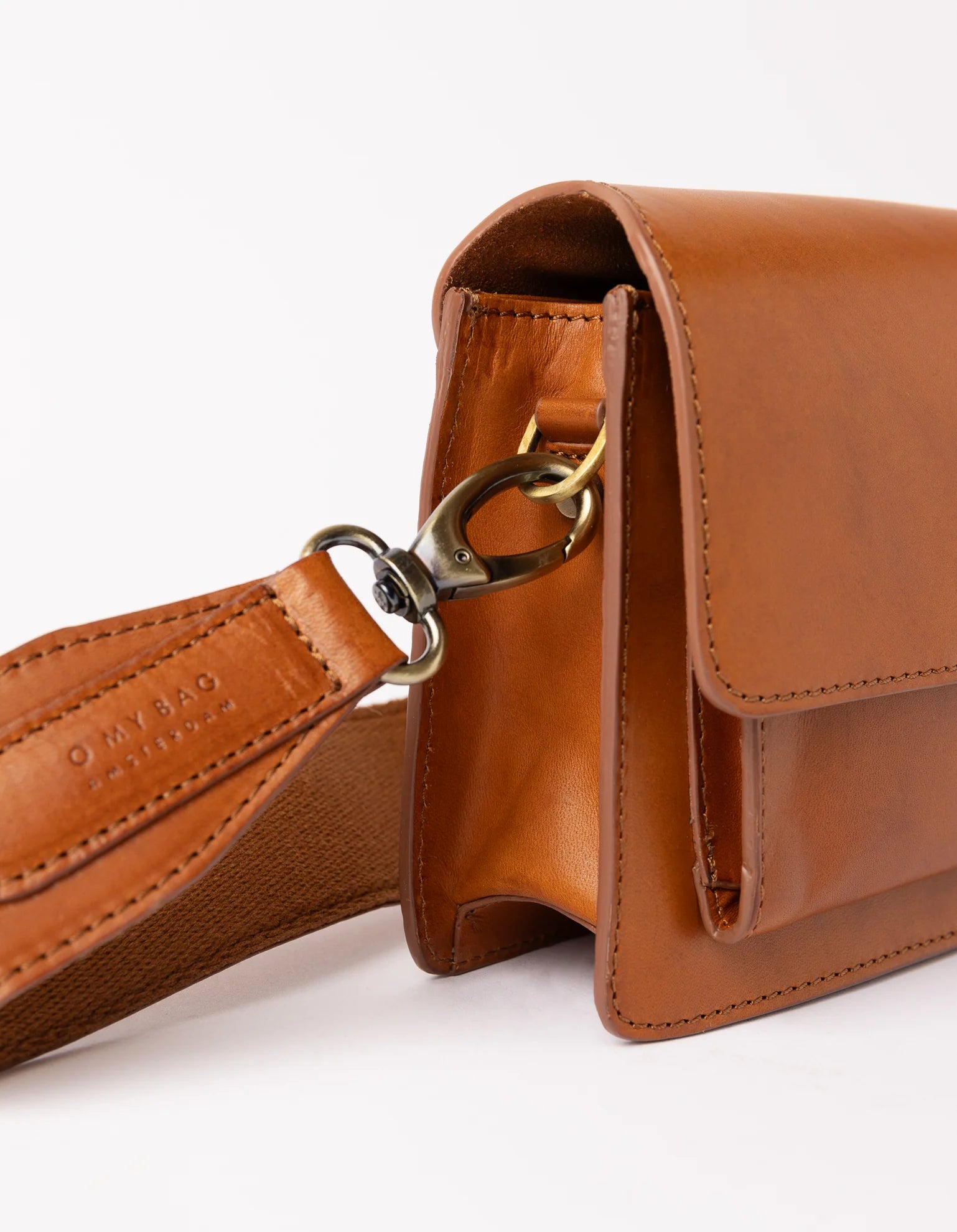 Handtassen - HARPER MINI Cognac Classic Leather van O My Bag