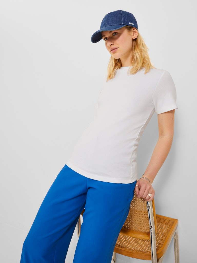 Bright White T-shirts - Jxbelle Tight Ss Tee Noos - SS25 van JJXX