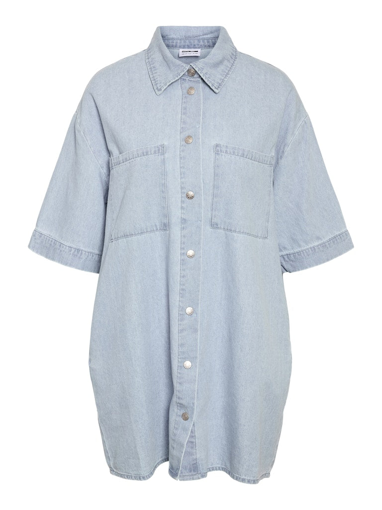Jurken - Nmoregon S/S Denim Acid Shirt Dress van noisy may