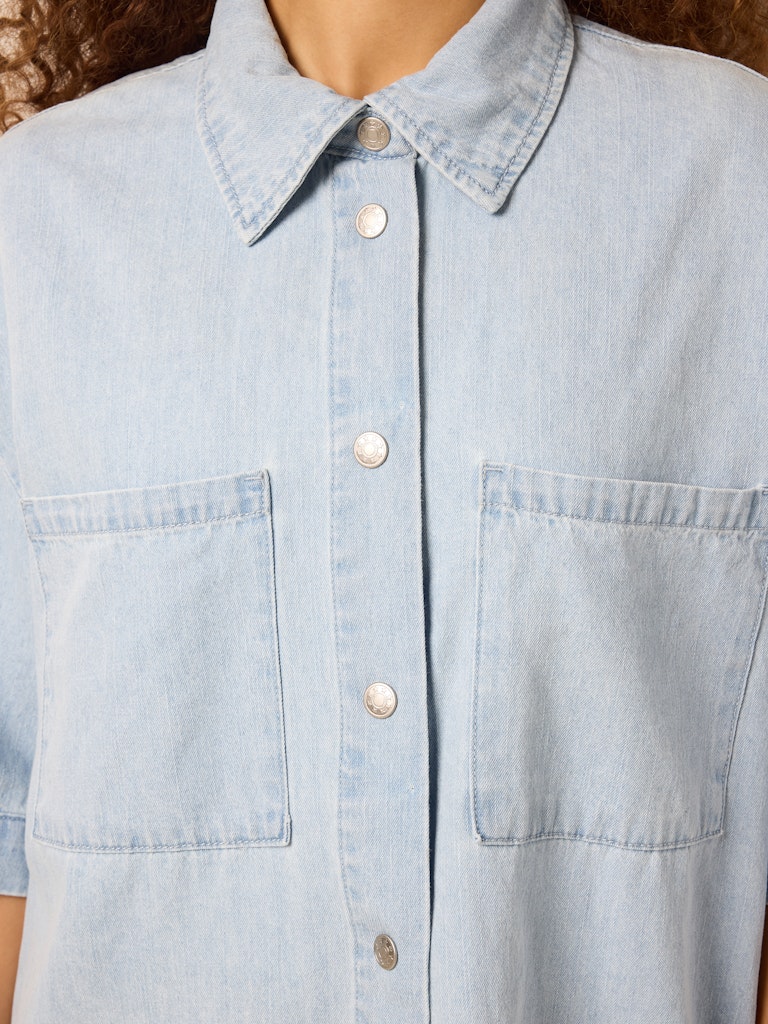 Jurken - Nmoregon S/S Denim Acid Shirt Dress van noisy may