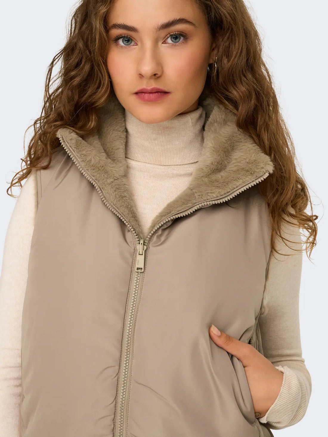 Onldana Life Faux Fur Waistcoat reversible