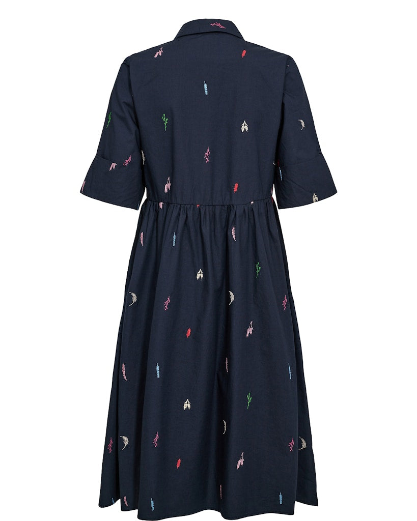 Jurken - Nukiva Dress van Numph