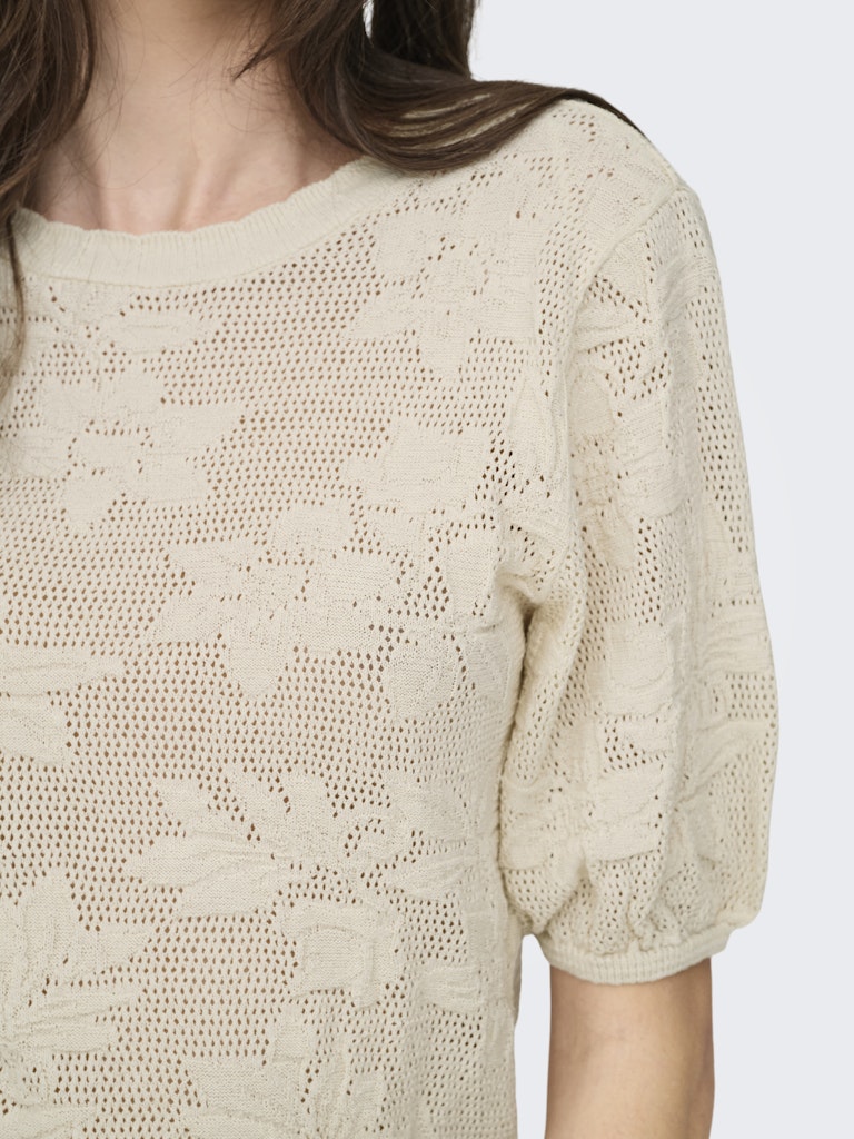 Ecru Pulls - Onlella Ss Flower Pullover Knit van Only