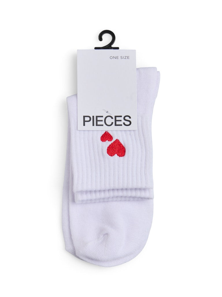 Bright white red hearts ONE SIZE Sokken - Pcmova Socks Noos van Pieces
