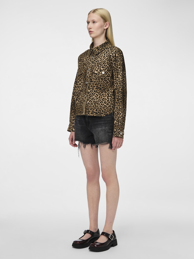 Jassen Pcastrid Ls Short Leo Shirt (Jacket) D2D van Pieces