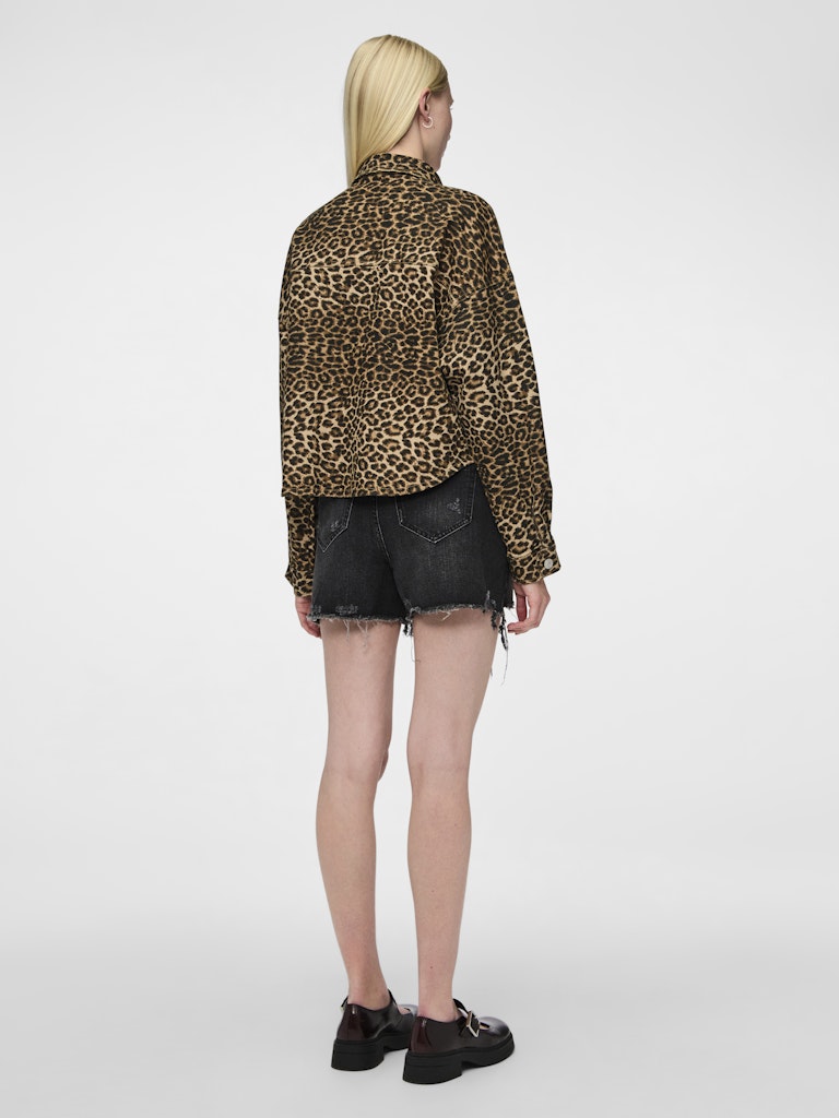 Jassen Pcastrid Ls Short Leo Shirt (Jacket) D2D van Pieces