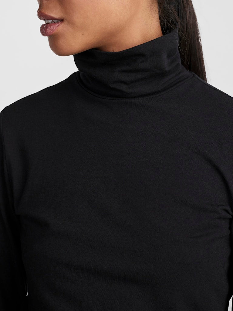 Black Pulls - Pcsirene Ls Rollneck Top Noos van Pieces