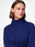 Jurken Pcjuliana Ls Rollneck Knit Dress Noos - AW24 van Pieces