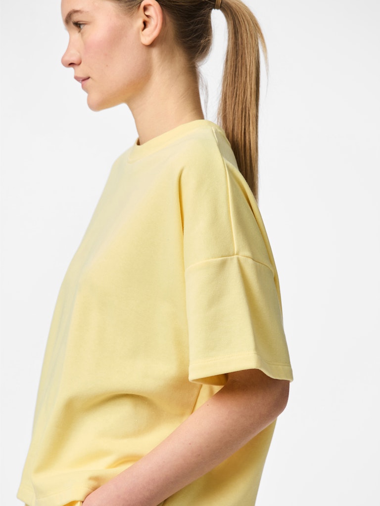 Pale Banana Tops - Pcchilli Summer 2/4 Loose Sweat Noos - SS25 van Pieces