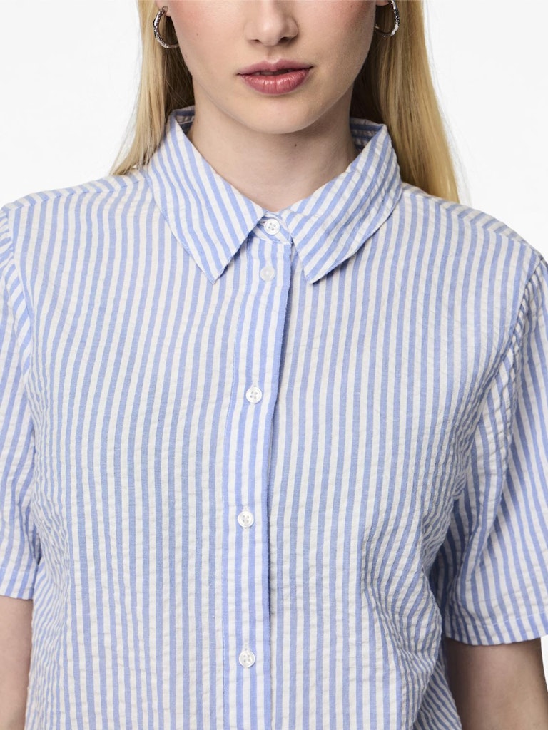 Hydrangea Cloud dancer Tops - Pcsally Ss Shirt Noos van Pieces