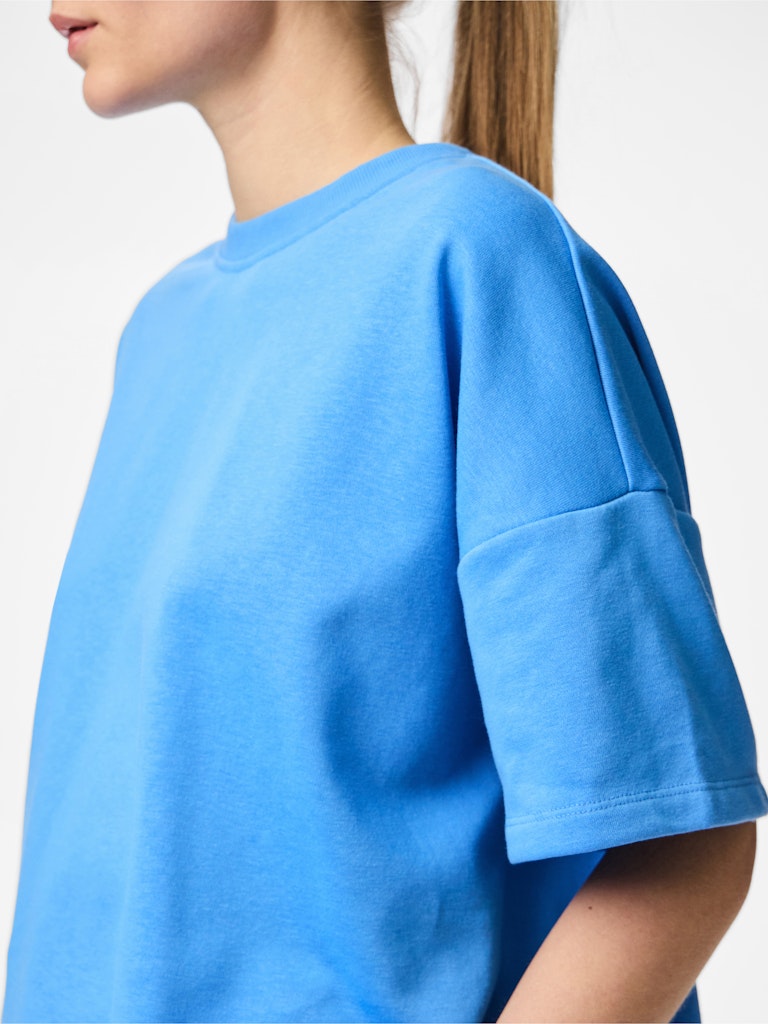 Azure Blue Tops - Pcchilli Summer 2/4 Loose Sweat Noos - SS25 van Pieces