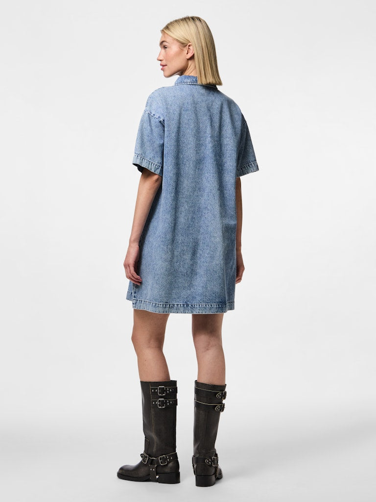 Jurken - Pckenya Ss A-Shape Denim Dress Noos - SS25 van Pieces