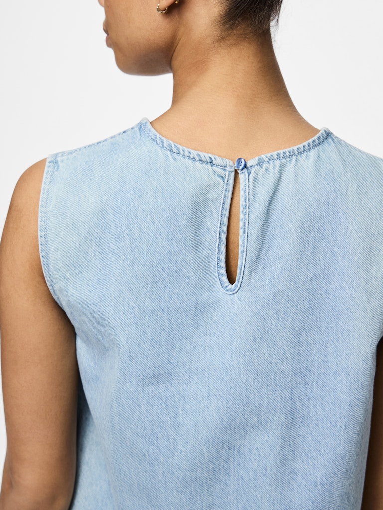 Jurken - Pcflora Sl Mini Denim Dress Noos van Pieces