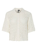 Cloud Dancer Tops - Pcfalka Ss Knit Shirt van Pieces