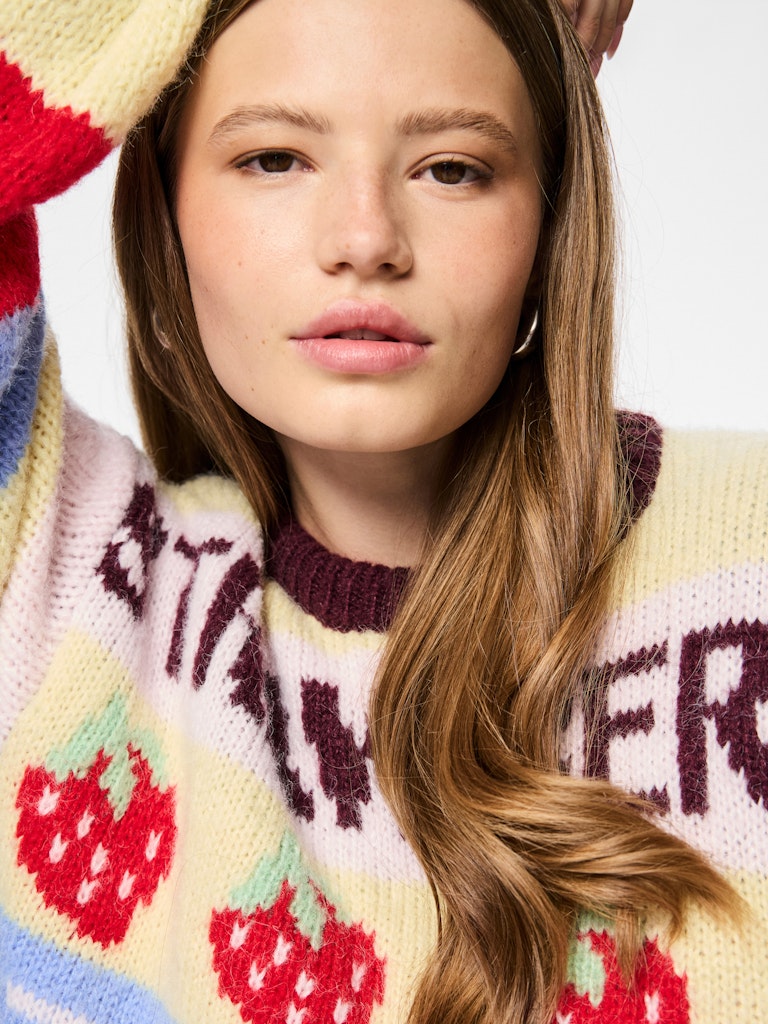 French vanilla-Multicolor statements Pulls - Pcbikka Ls O-Neck Knit van Pieces