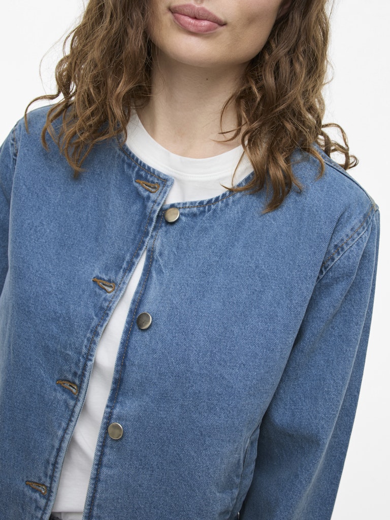 Light Blue Denim Jassen - Vireba L/S O-Neck Denim Jacket Noos - SS25 van Vila