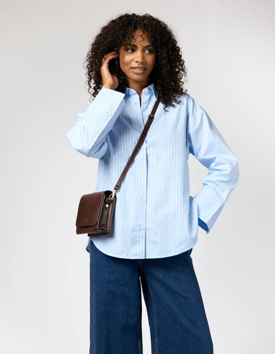 Handtassen - AUDREY MINI bag Chocolate Classic Leather with 2 handles van O My Bag