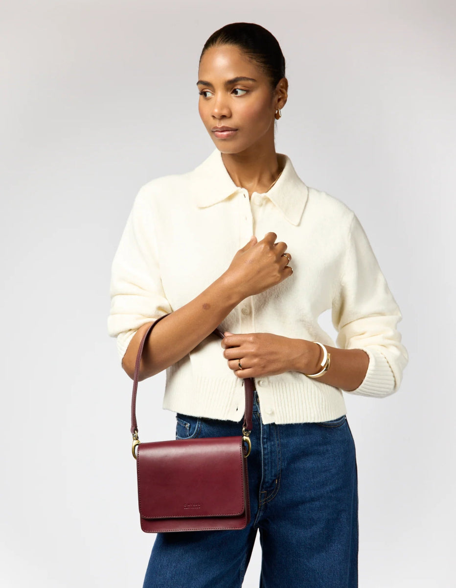 Handtassen - AUDREY MINI bag Dark Cherry Classic Leather with 2 straps van O My Bag