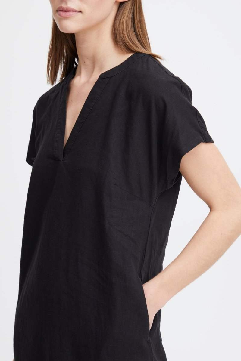 Black Jurken - Byfalakka V-Neck Dress van b.young