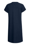 Byfalakka V-Neck Dress - SS26 van b.young – Jurken voor dames | Meisjes Brugge