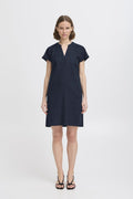 Byfalakka V-Neck Dress - SS26 van b.young – Jurken voor dames | Meisjes Brugge