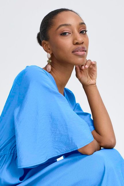 Palace Blue Jurken - Bymmhailey Vneck Maxi Dress van b.young