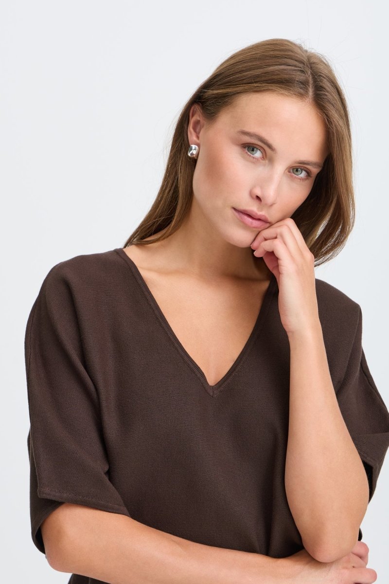 Bymmorla V-neck Short Sleeve - AW26 van b.young – Pulls voor dames | Meisjes Brugge