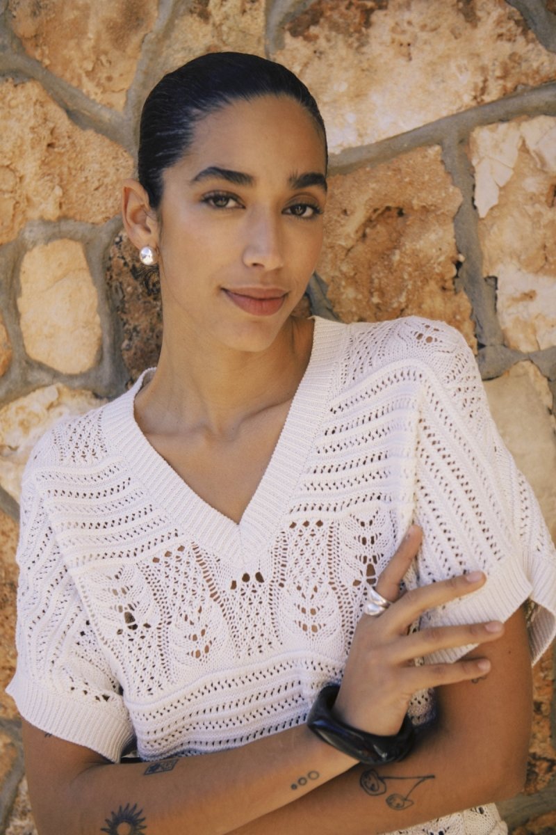 Birch Pulls - Bynero V Pullover van b.young