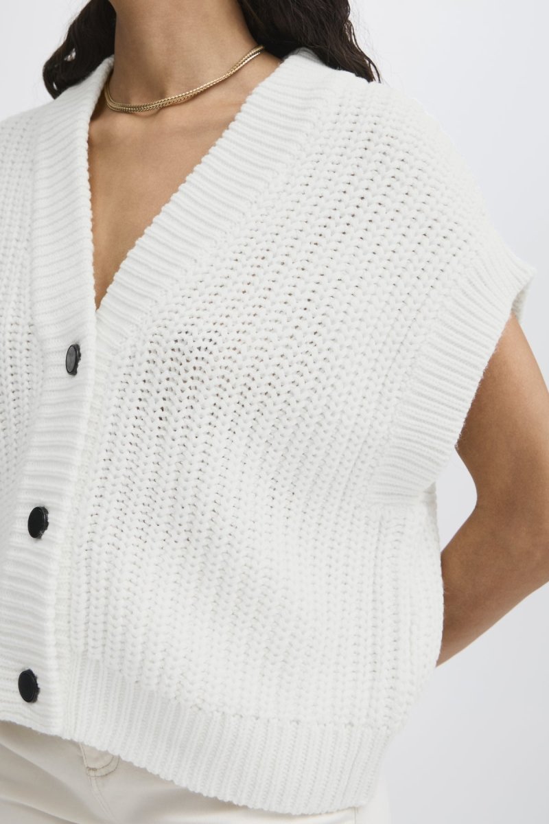 Marshmallow Cardigans - Byotinka Waistcoat van b.young