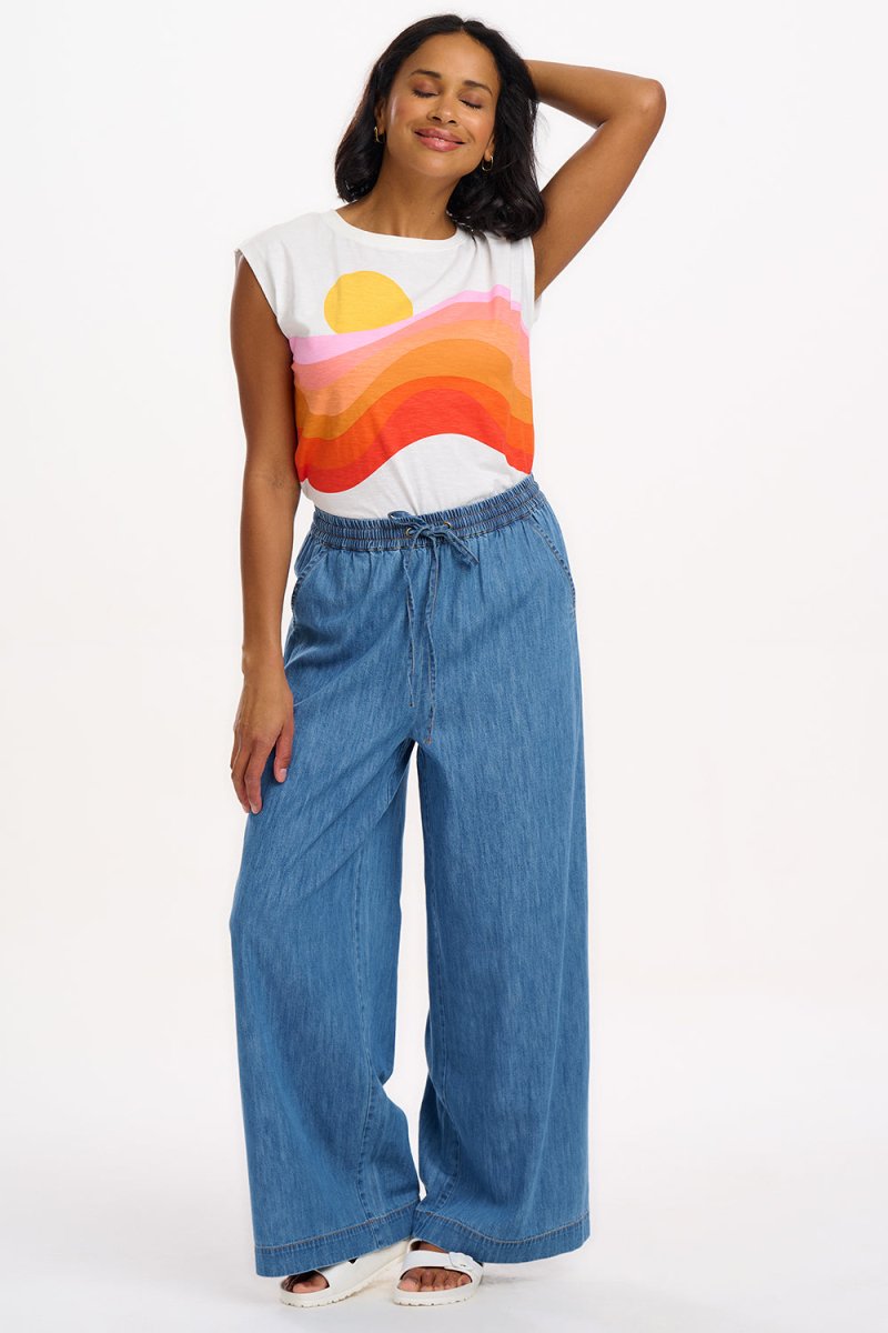 T-shirts - Chrissy Relaxed Tank T-Shirt van Sugarhill Boutique